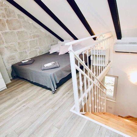 Dalmatian White Shell Apartman Kaštela Kültér fotó