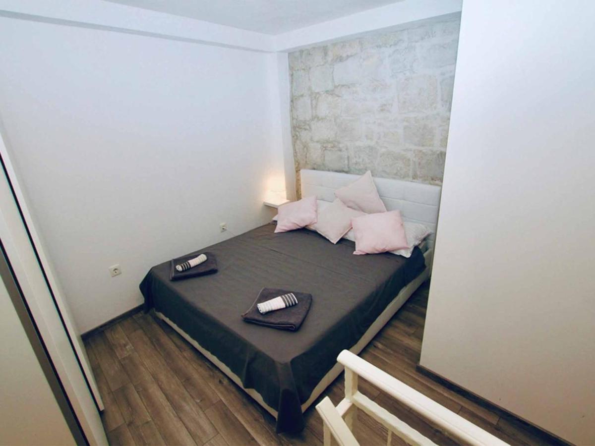 Dalmatian White Shell Apartman Kaštela Kültér fotó