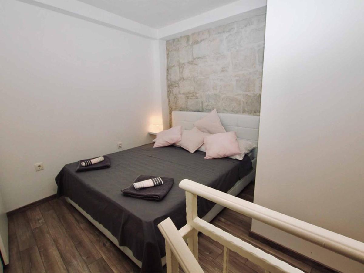 Dalmatian White Shell Apartman Kaštela Kültér fotó