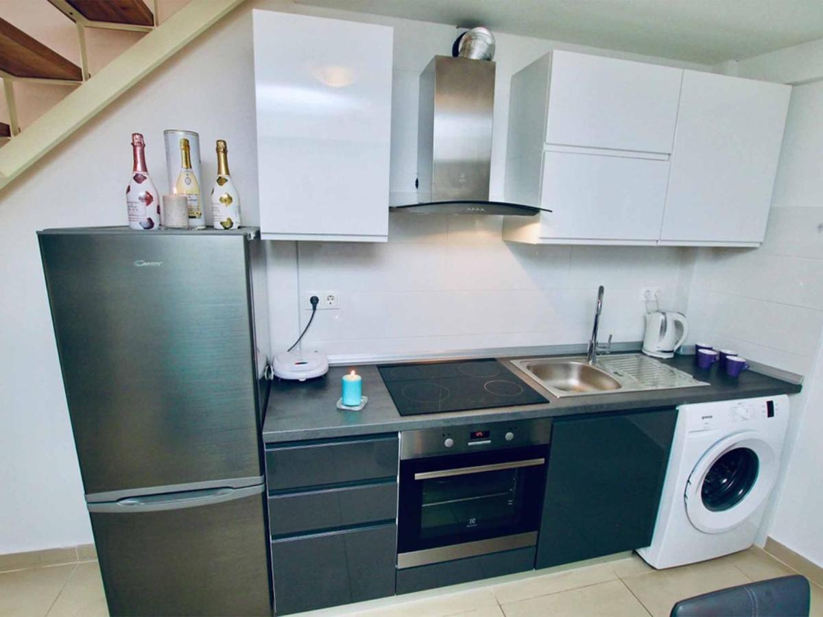 Dalmatian White Shell Apartman Kaštela Kültér fotó