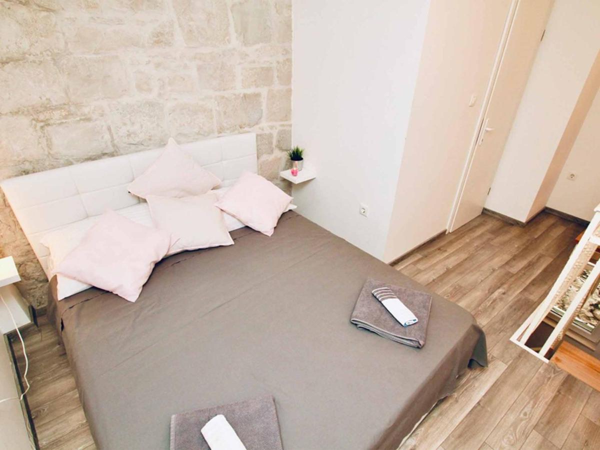 Dalmatian White Shell Apartman Kaštela Kültér fotó