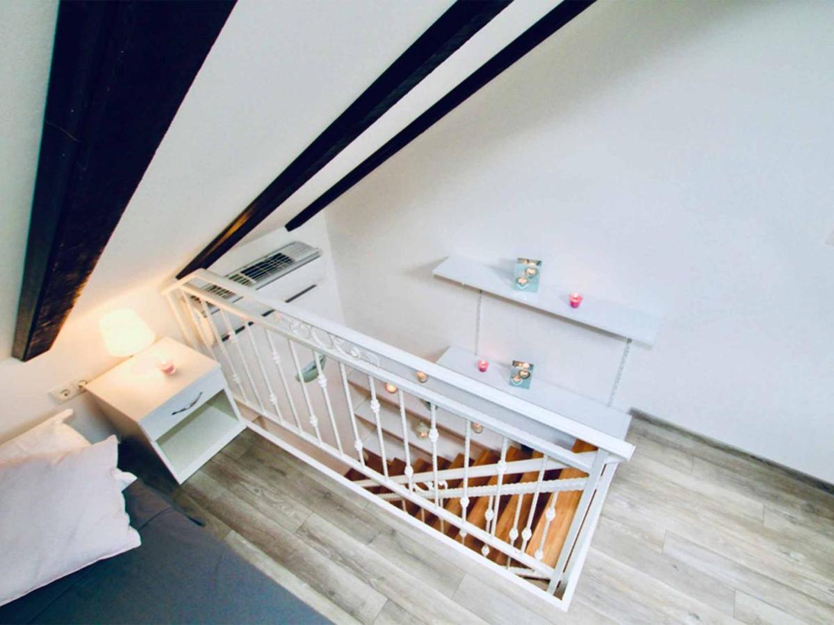 Dalmatian White Shell Apartman Kaštela Kültér fotó